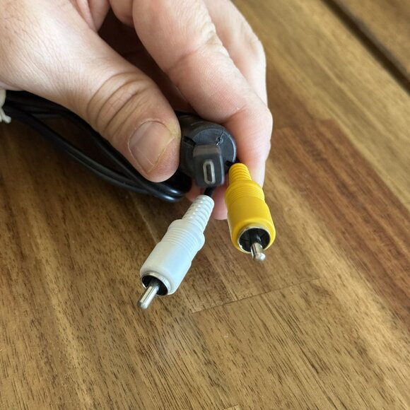 AV A/V USB To RCA Audio / Video Mini B USB Adapter Cable TV & Digital Camera - Picture 5 of 6